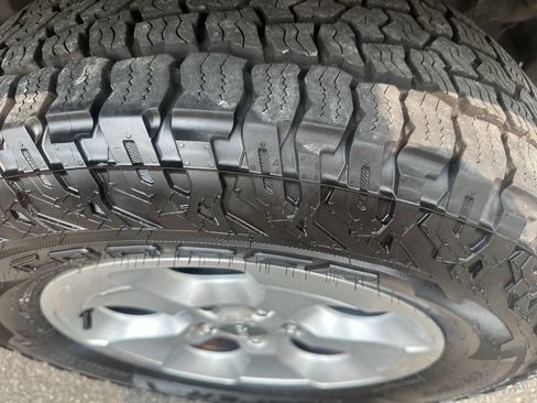 Used 2013 Jeep Wrangler Unlimited Sahara w/ Dual Top Group AWD/4WD image 17
