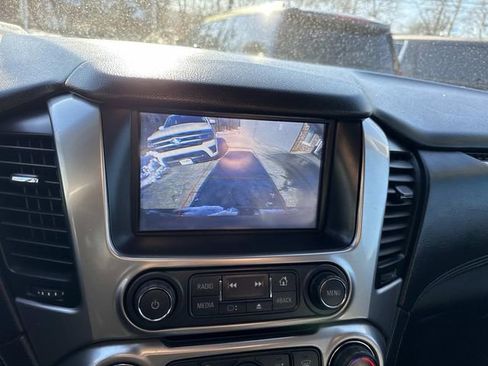 Used 2018 Chevrolet Suburban LT image 28