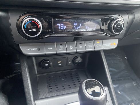 Used 2022 Hyundai Kona SEL w/ Convenience Package image 32