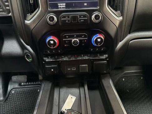 Used 2023 GMC Sierra 2500 AT4 w/ AT4 Preferred Package image 21