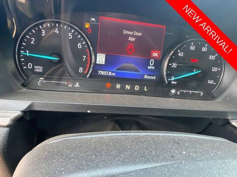Used 2022 Ford Explorer Limited w/ Equipment Group 301A RWD image 9