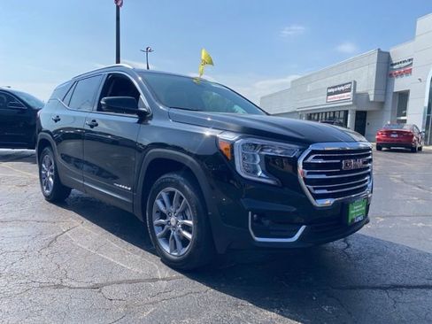 Used 2024 GMC Terrain SLT image 4