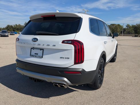 Certified 2021 Kia Telluride SX w/ Towing Package image 5