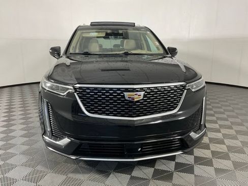 Used 2020 Cadillac XT6 Premium Luxury w/ Platinum Package AWD/4WD image 2