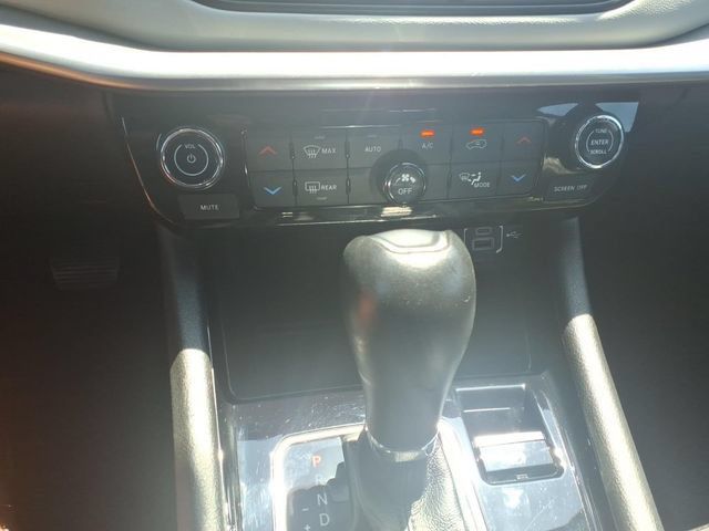 Used 2025 Jeep Compass Limited AWD/4WD image 21