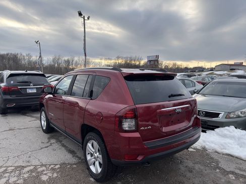 Used 2014 Jeep Compass Latitude AWD/4WD image 8