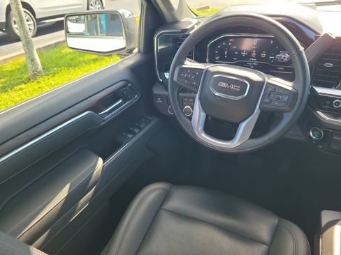Used 2025 GMC Sierra 1500 SLT RWD image 15