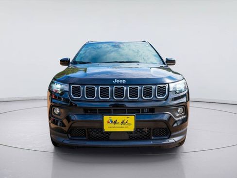 Used 2024 Jeep Compass Latitude AWD/4WD image 3