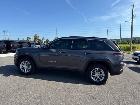 Used 2025 Jeep Grand Cherokee Laredo X RWD image 4
