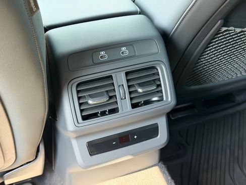 Used 2025 Audi Q5 Premium w/ Convenience Package AWD/4WD image 27