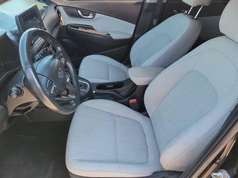 Used 2022 Hyundai Kona SEL w/ Convenience Package FWD image 3