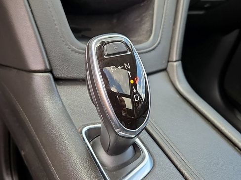 Used 2019 Cadillac XT5 Luxury AWD/4WD image 16