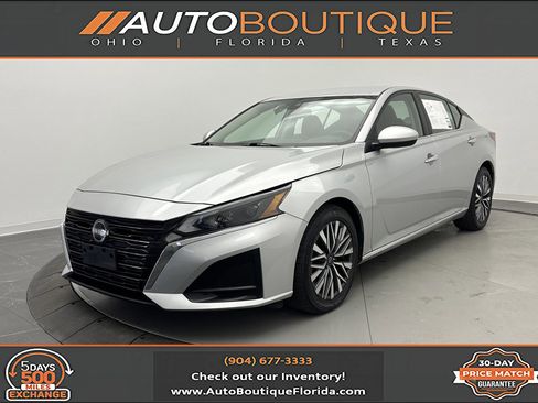 Used 2023 Nissan Altima 2.5 SV image 1