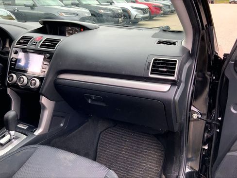 Used 2018 Subaru Forester 2.5i Premium w/ All-Weather Package AWD/4WD image 19