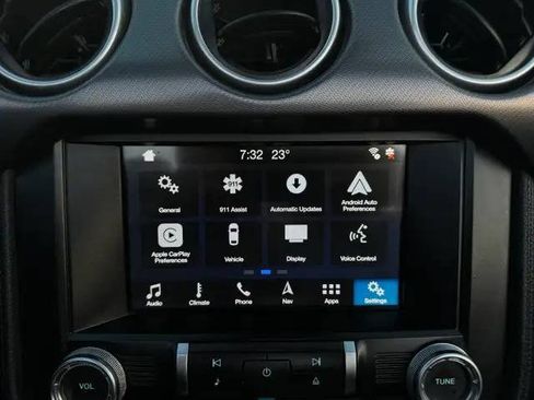 Used 2022 Ford Mustang Convertible RWD image 12