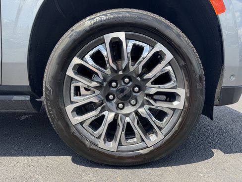 Used 2023 GMC Yukon Denali Ultimate w/ LPO, Floor Liner Package image 23