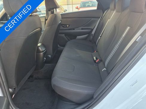 Used 2025 Hyundai Elantra SEL image 22