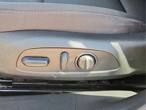 Used 2024 Chevrolet Malibu LT image 16