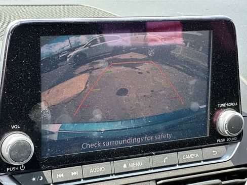 Used 2023 Nissan Altima 2.5 SV FWD image 18