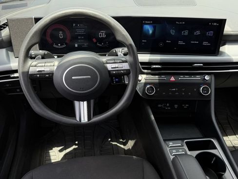 Used 2025 Hyundai Sonata SEL FWD image 11