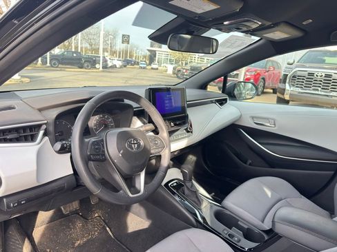 Used 2023 Toyota Corolla SE w/ Carpet Mat Package (TMS) image 12