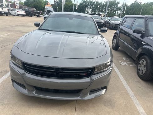 Used 2023 Dodge Charger SXT w/ Cold Weather Package RWD image 2