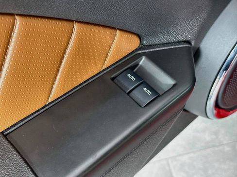 Used 2013 Ford Mustang Premium RWD image 23