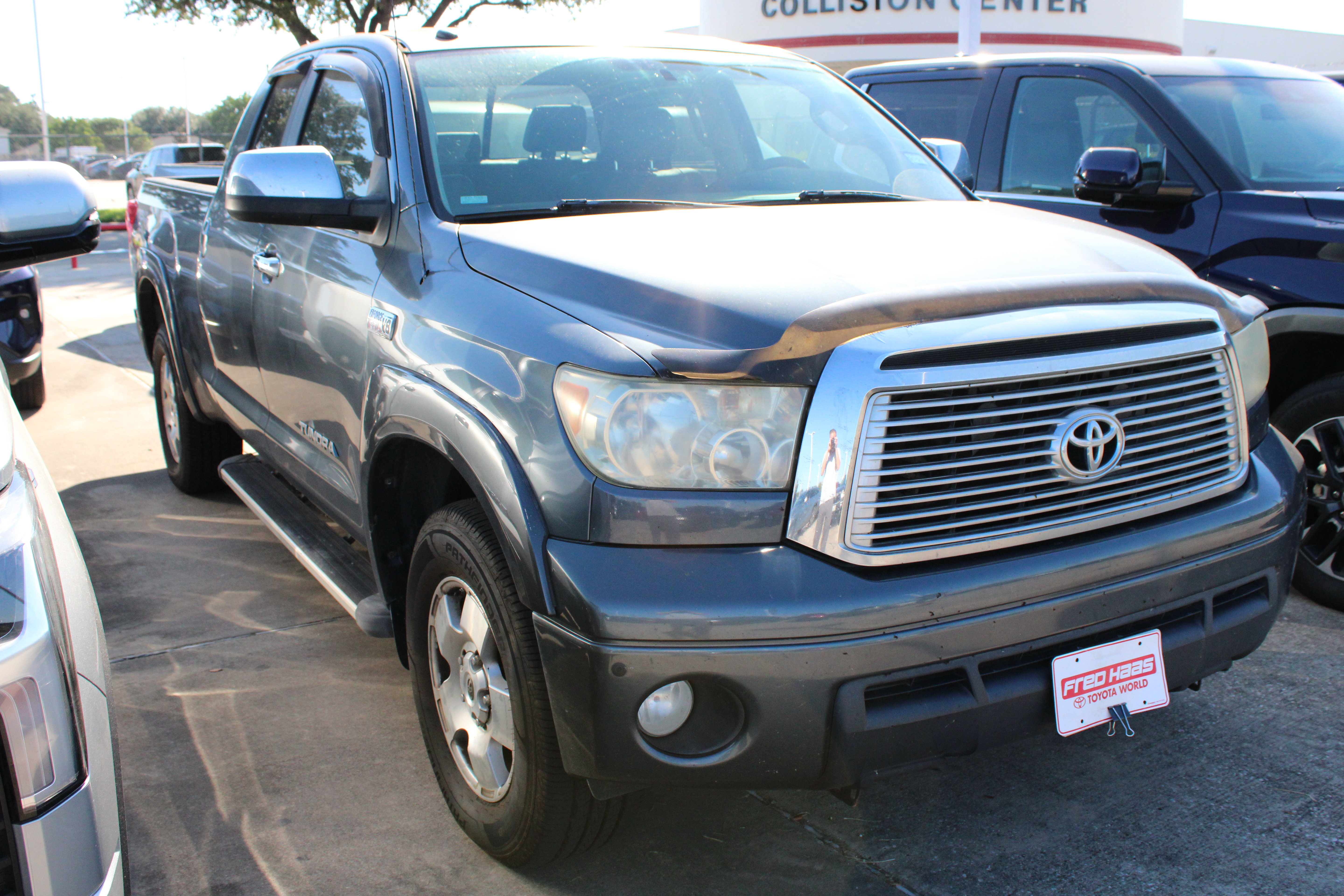 Used 2010 Toyota Tundra Limited AWD/4WD image 2