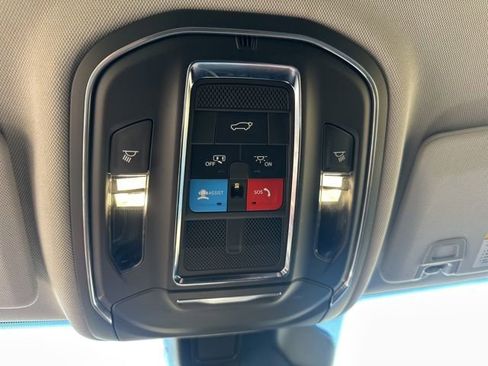 Used 2024 Jeep Grand Cherokee Limited AWD/4WD image 24