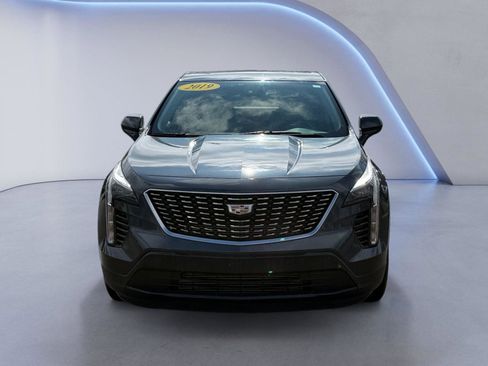 Used 2019 Cadillac XT4 Luxury w/ Cold Weather Package image 11