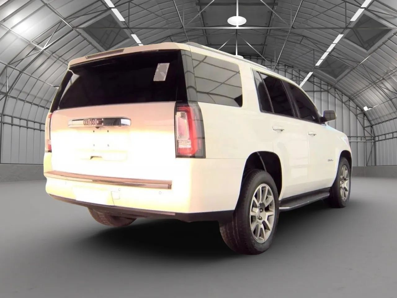 Used 2018 GMC Yukon Denali AWD/4WD image 2
