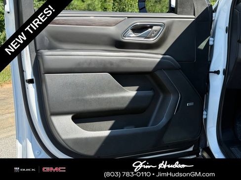 Used 2023 Chevrolet Suburban Z71 w/ Luxury Package AWD/4WD image 21
