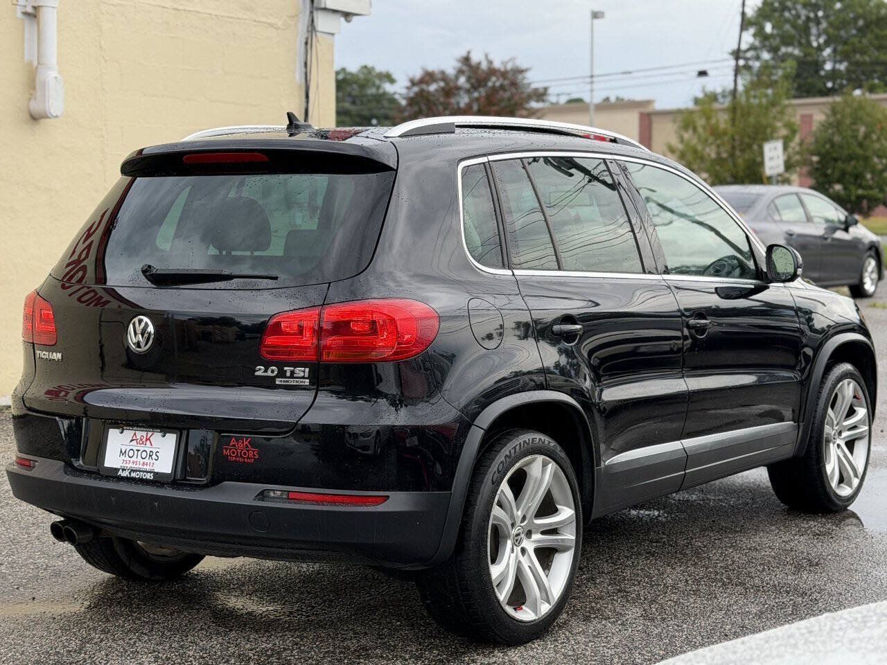 Used 2012 Volkswagen Tiguan SEL AWD/4WD image 7