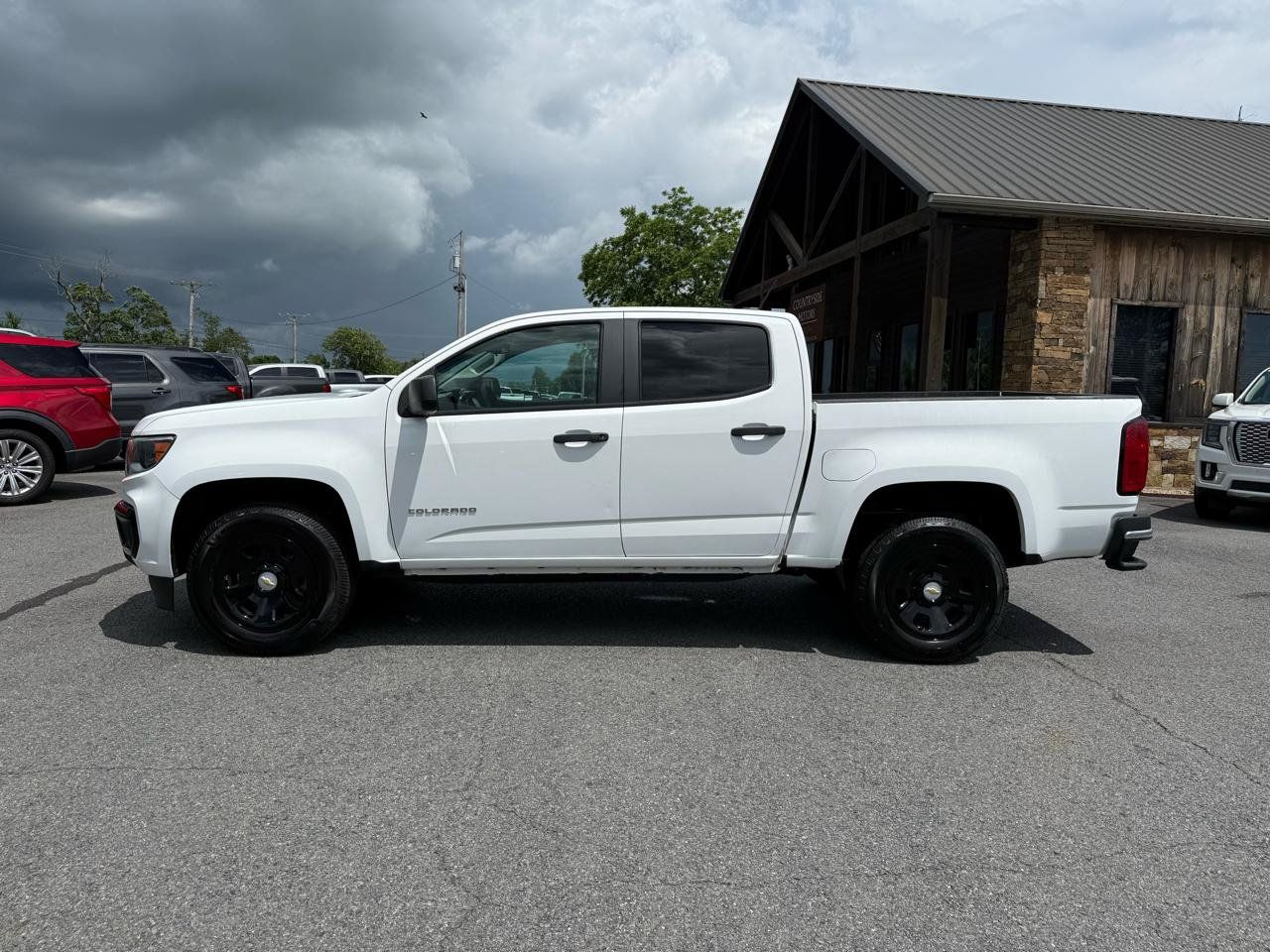 Used 2022 Chevrolet Colorado W/T RWD image 3