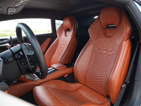 Used 2019 Lamborghini Huracan LP 580-2 RWD image 14