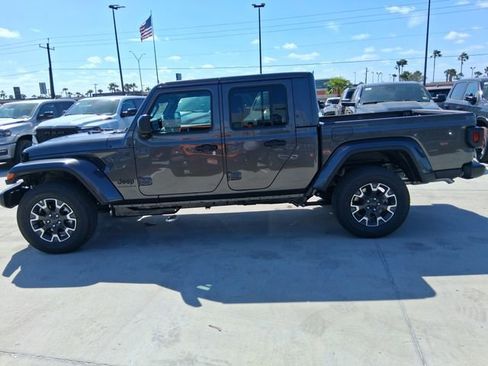 New 2026 Jeep Gladiator Sport AWD/4WD image 4