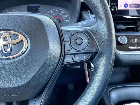Used 2024 Toyota Corolla LE FWD image 25
