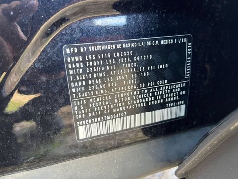 Used 2026 Volkswagen Tiguan SE AWD/4WD image 25