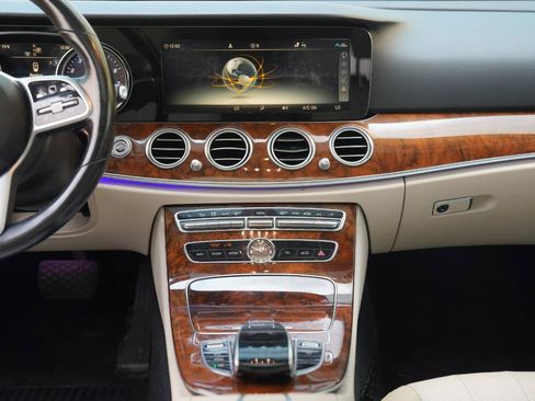 Used 2019 Mercedes-Benz E 300 4MATIC w/ Premium 1 Package image 37