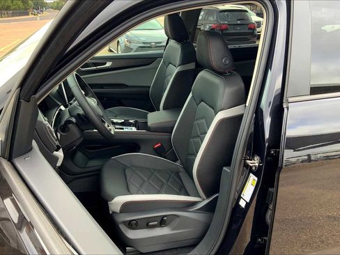 New 2026 Volkswagen Atlas Peak Edition AWD/4WD image 9
