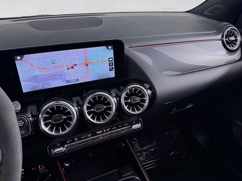 Used 2022 Mercedes-Benz GLA 35 AMG 4MATIC image 19