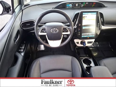 Certified 2018 Toyota Prius Four image 10