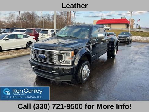 Used 2022 Ford F450 Platinum w/ FX4 Off-Road Package image 2
