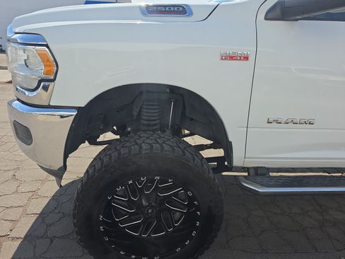 Used 2022 RAM 2500 Big Horn AWD/4WD image 9