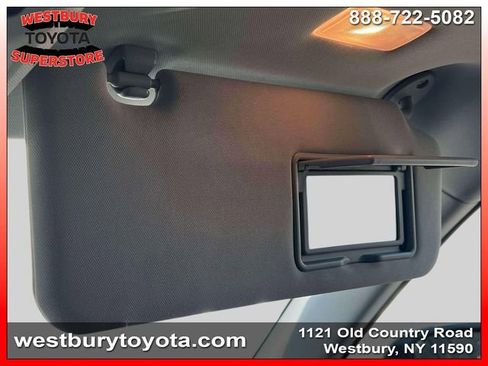 Used 2021 Toyota Highlander XLE image 34