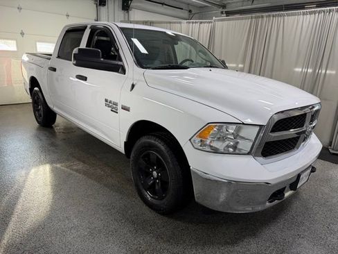 Used 2019 RAM 1500 Tradesman w/ Chrome Appearance Group AWD/4WD image 3