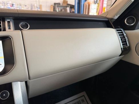 Used 2017 Land Rover Range Rover HSE AWD/4WD image 26