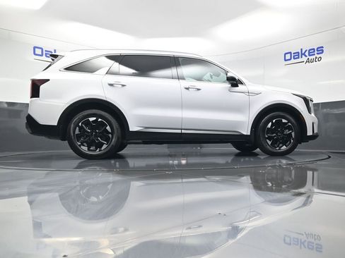 New 2025 Kia Sorento S w/ Panoramic Sunroof Package FWD image 43