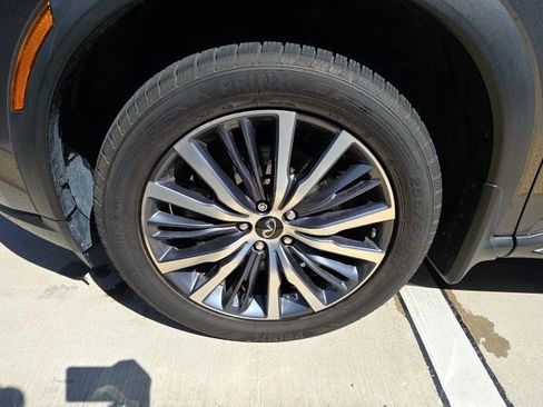 Used 2023 INFINITI QX60 Sensory w/ Vision Package image 10