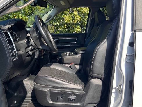 Used 2017 RAM 1500 Laramie image 13